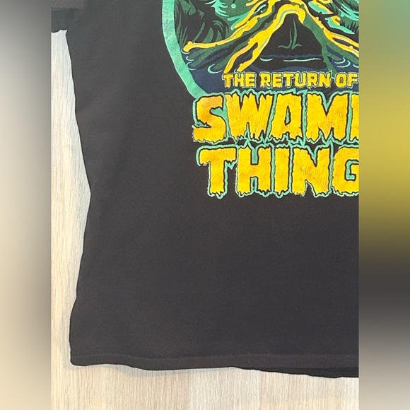 The Return Of The Swamp Thing Mens Black T Shirt Pin XL DC Comics Justice League - Picture 6 of 16